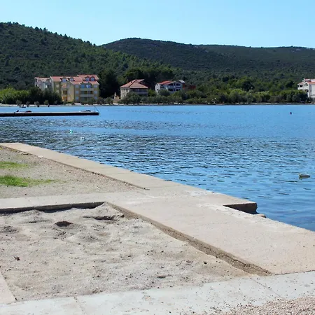 Maison d'hôtes Double 4309e Pašman